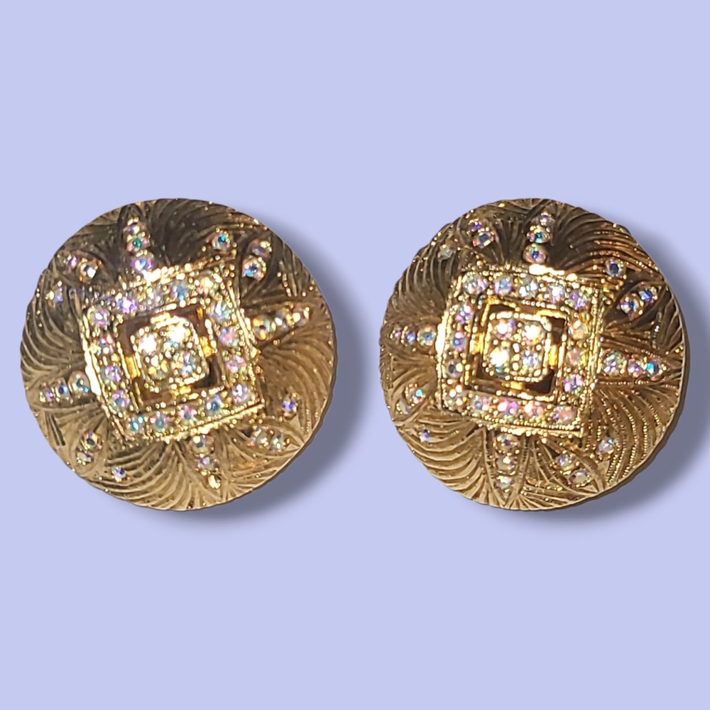 Vintage Gold Tone Domed‎ Aurora Borealis Rhinestone Round Clip On Earrings